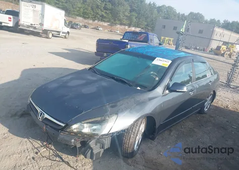 2004 Honda Accord 3.0 Ex z USA, uszkodzony, nr VIN 1HGCM66564A003672